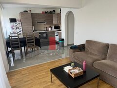 Bulevardul Unirii, zona Fantani, apartament deosebit cu 3 camere